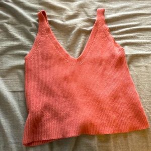 The wize is a medium and it’s a 100% cotton but so cute